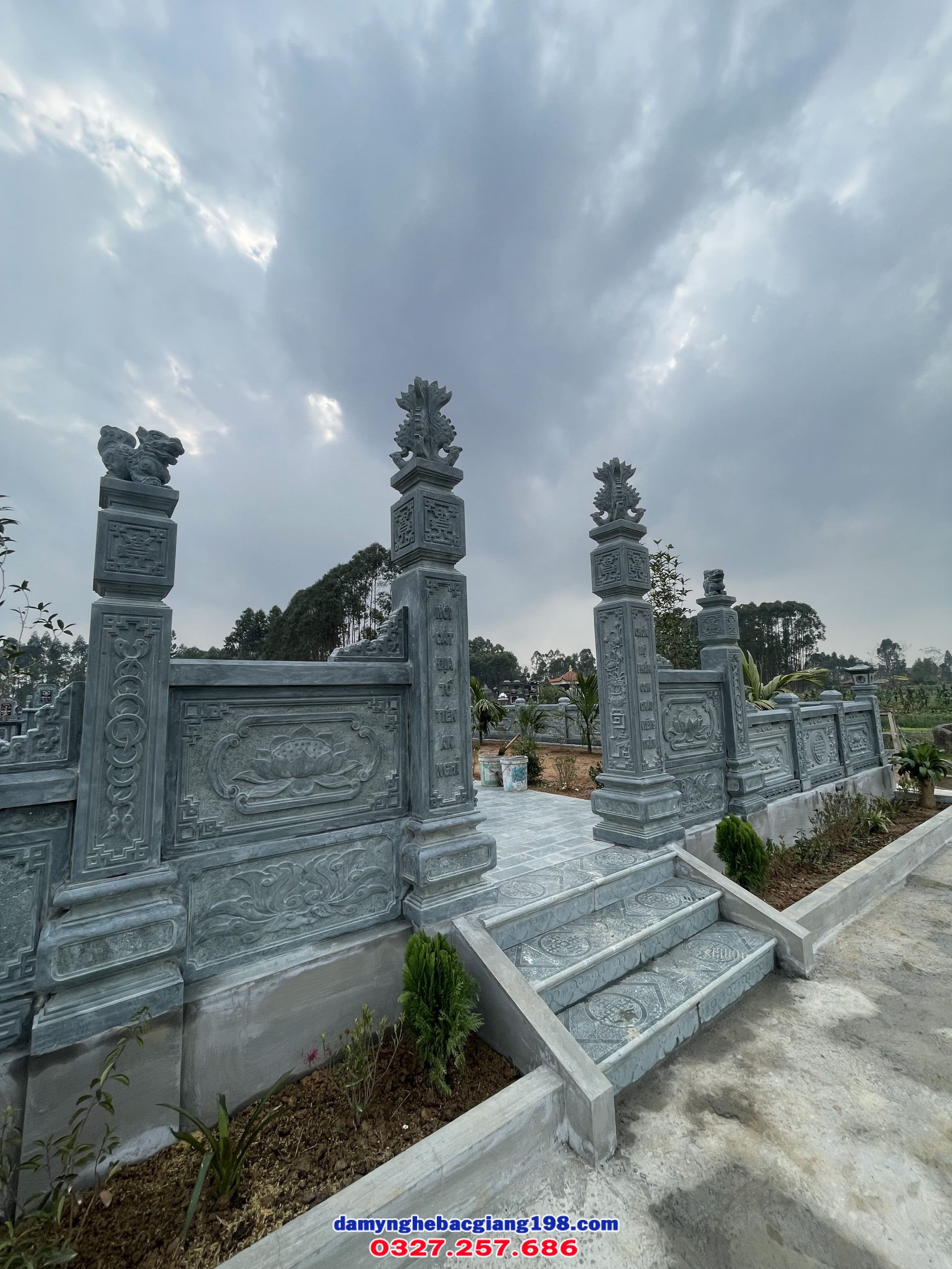 Cổng đá tại Bắc Giang Cổng đá tại Bắc Giang