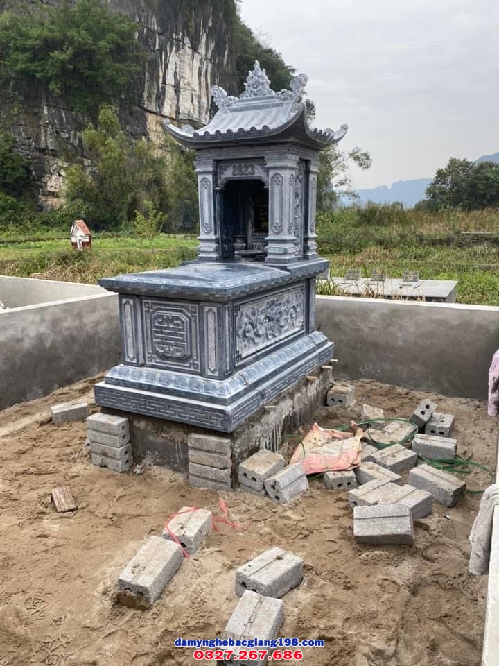 Lăng mộ đá nguyên khối