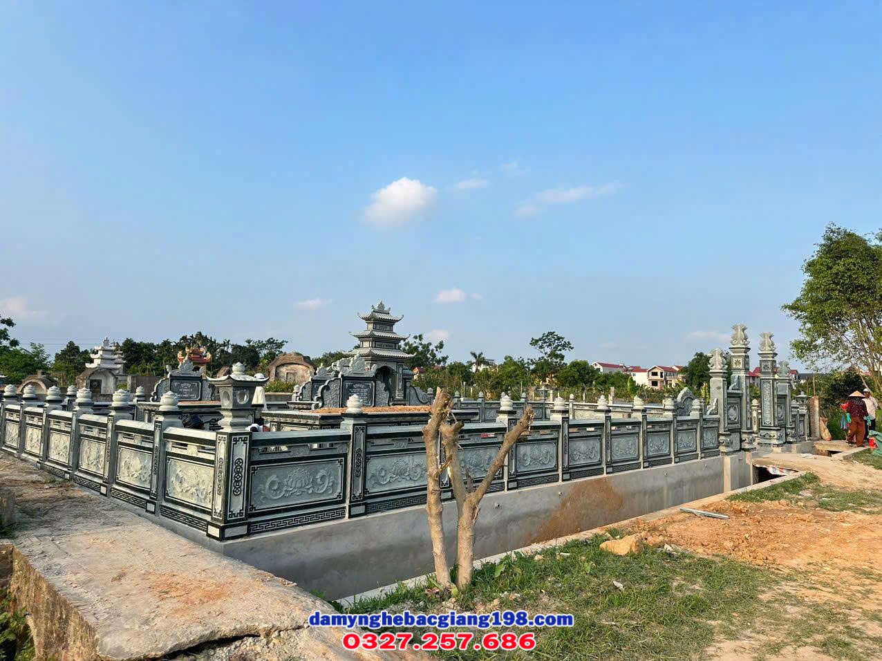 Lăng mộ đá nguyên khối