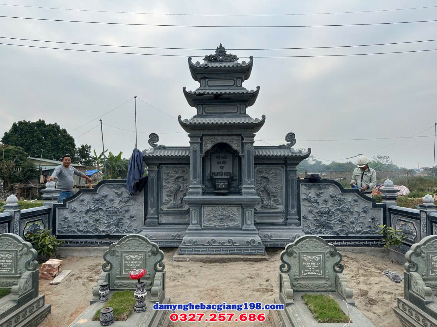 Lăng thờ đá giá tốt