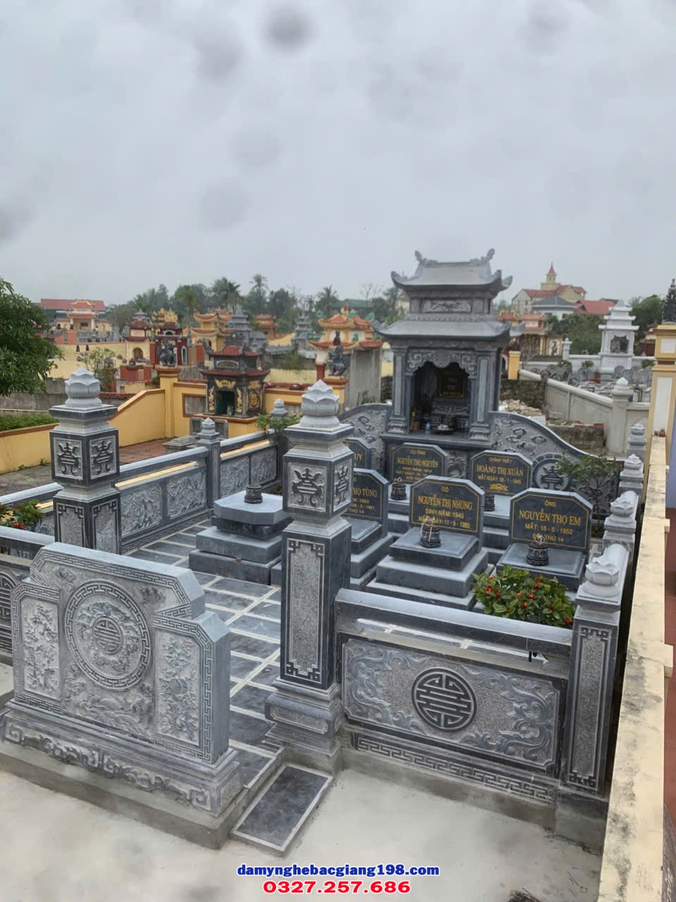 Mẫu lăng mộ đá