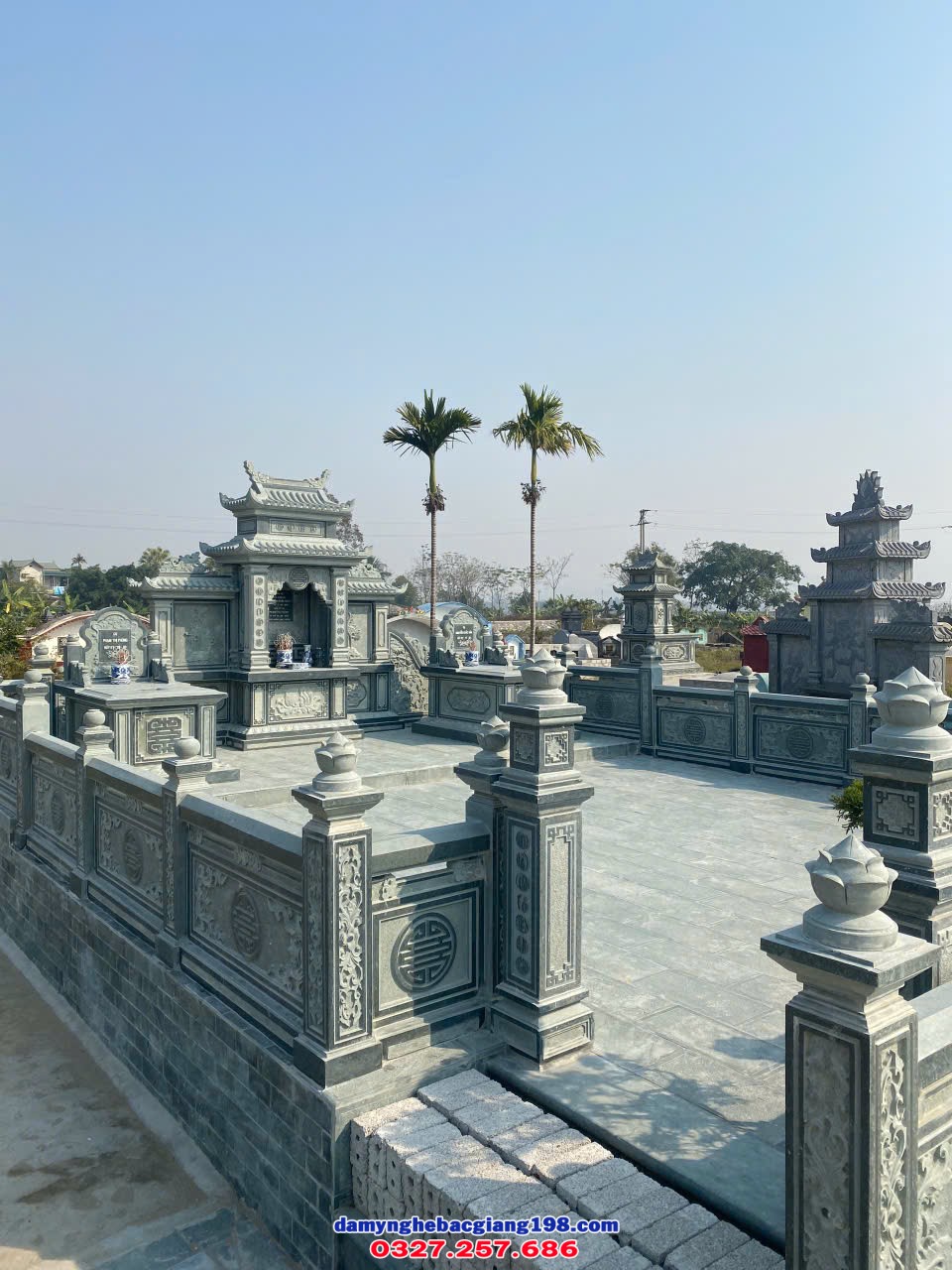 Mẫu lăng mộ đá