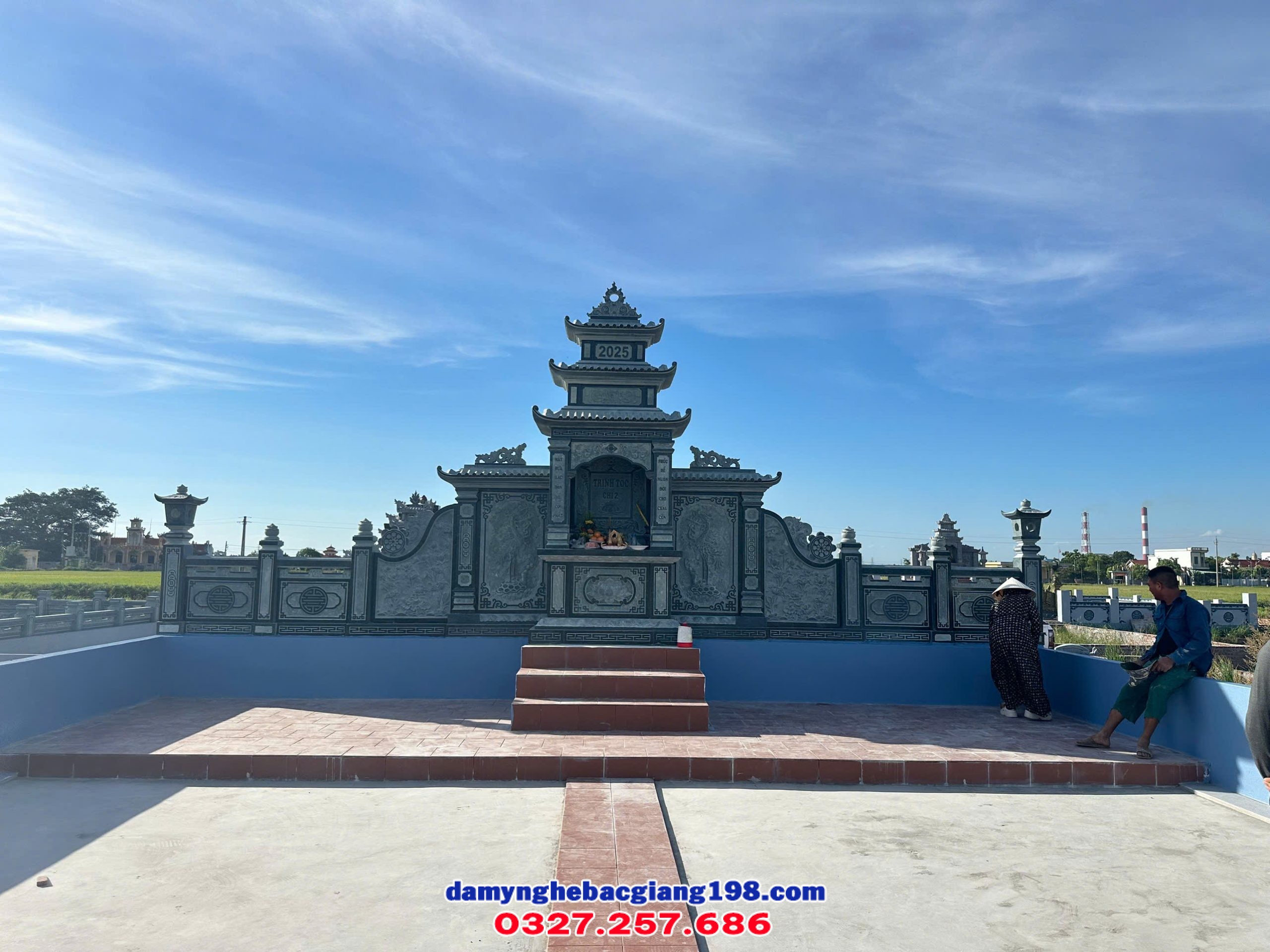 Lăng thờ đá giá tốt