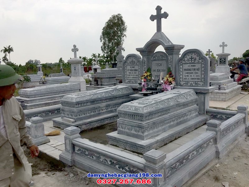 Lăng mộ công giáo