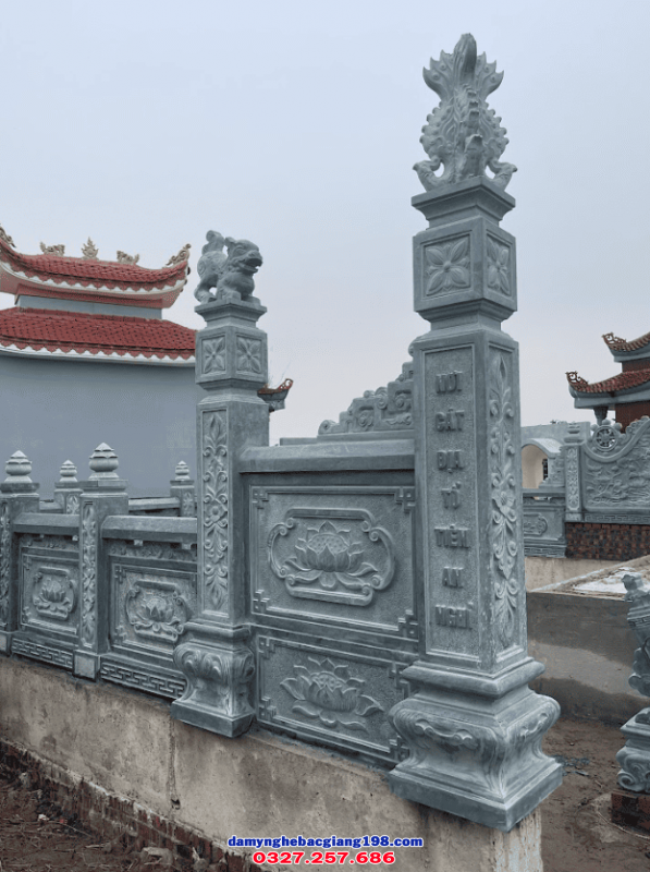 Cột đá tại Bắc Giang