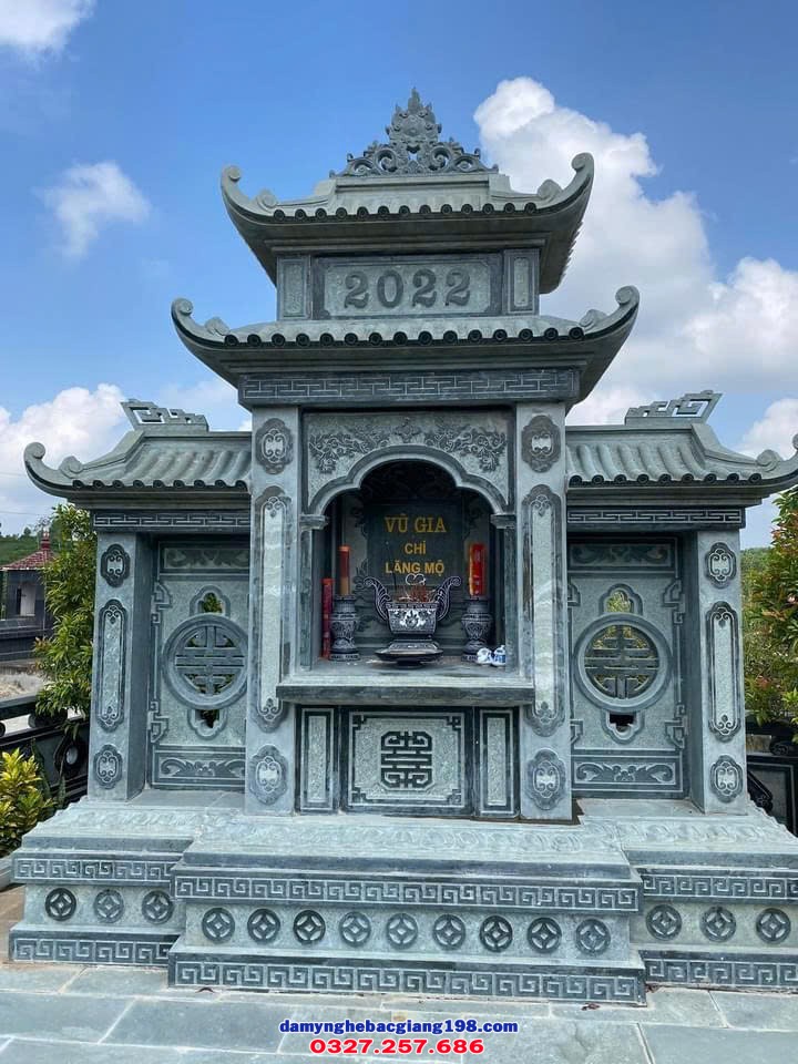 Lăng mộ đá xanh rêu